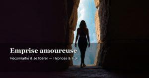 Silhouette d'une femme franchissant un passage de pierre vers la lumière — métaphore de la libération d'une emprise amoureuse